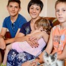 Люди перестали быть людьми: семья с окраины Донецка рассказала страшную историю жизни под обстрелами