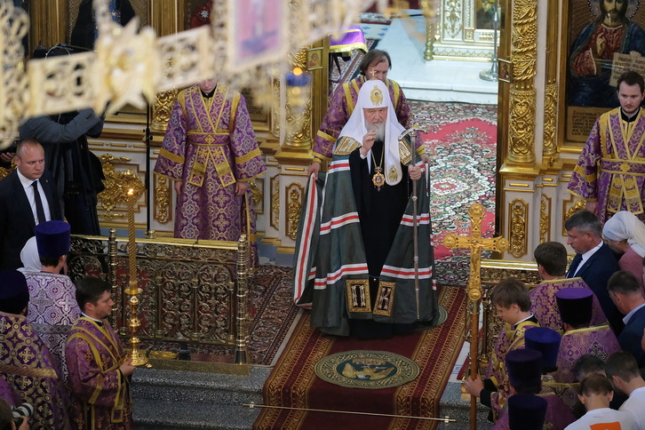 В астраханском театре открылась выставка фотохудожника Александра Корноухова