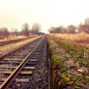 На севере Астраханской области женщина погибла под колесами поезда