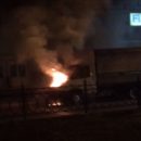 Попало на видео тушение горящей «Газели» в Астрахани