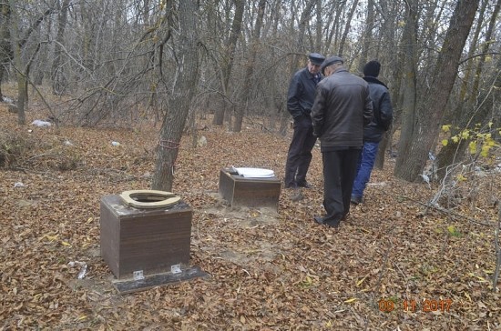 В Астраханском природном парке сфотографировали кучи мусора