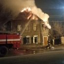 В Астрахани горел двухэтажный дом в районе улицы Софьи Перовской