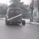 В Астрахани у маршрутки отвалились колеса