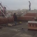 Астраханские спасатели сняли мужчину с крыши гостиницы