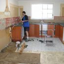 Как демонтировать мебель в кухне?