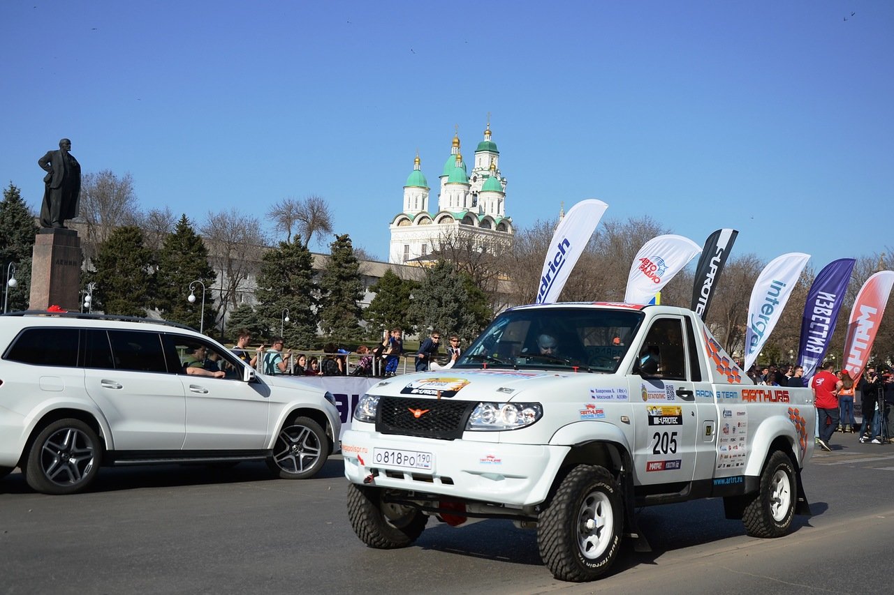 Астраханский губернатор открыли  чемпионата России по ралли-рейдам «Золото Кагана-2018» в качестве штурмана