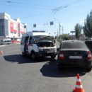 В Астрахани водитель скорой спровоцировал аварию, в которой пострадала женщина