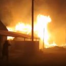 В Астрахани сняли на видео пожар в частном доме