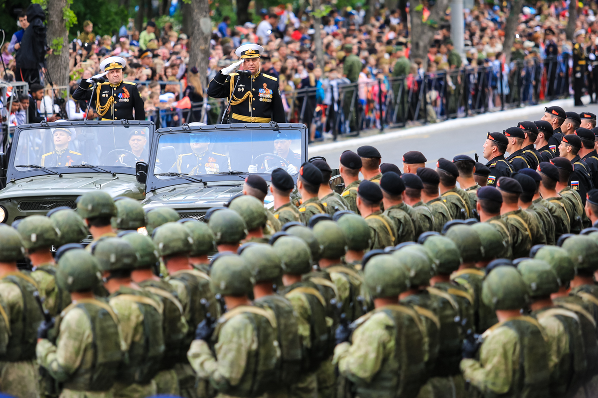 В Астрахани прошёл самый масштабный за всю историю региона военный парад