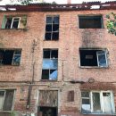 Властям Астрахани указали полностью расселить аварийное полусгоревшее общежитие