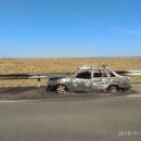 Под Астраханью на трассе загорелся автомобиль