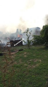 Очевидцы рассказали подробности о крупном пожаре в Трусовском районе Астрахани