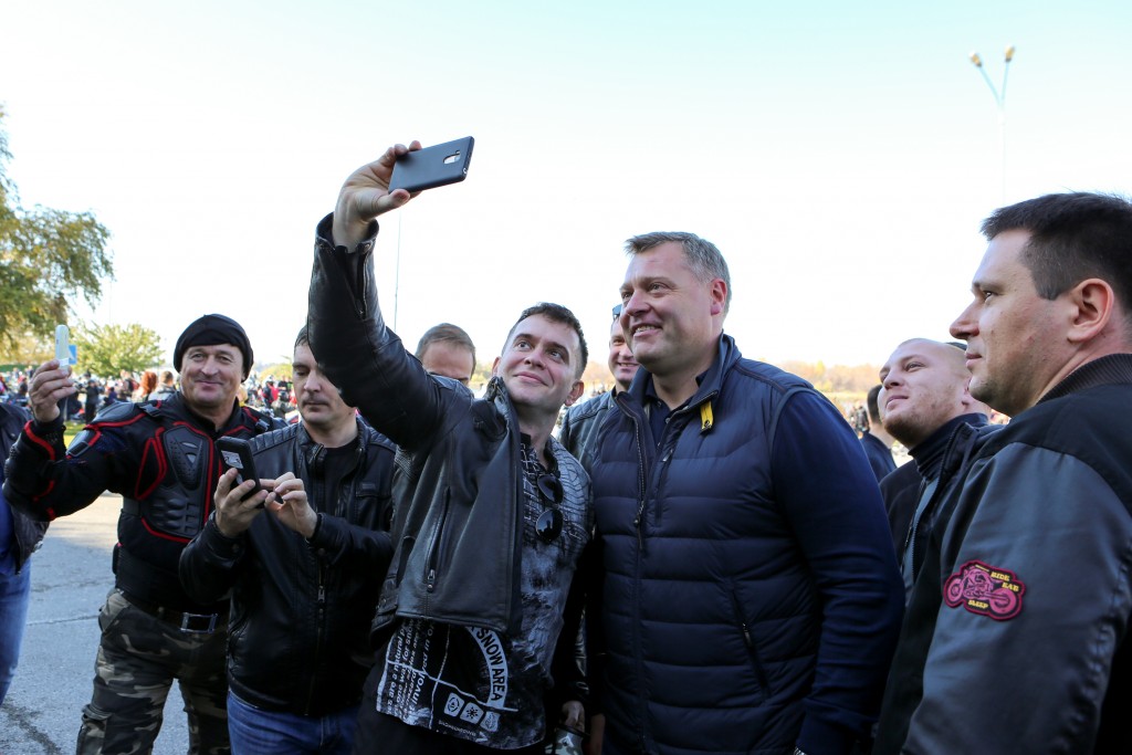 Астраханский губернатор возглавил мотопробег