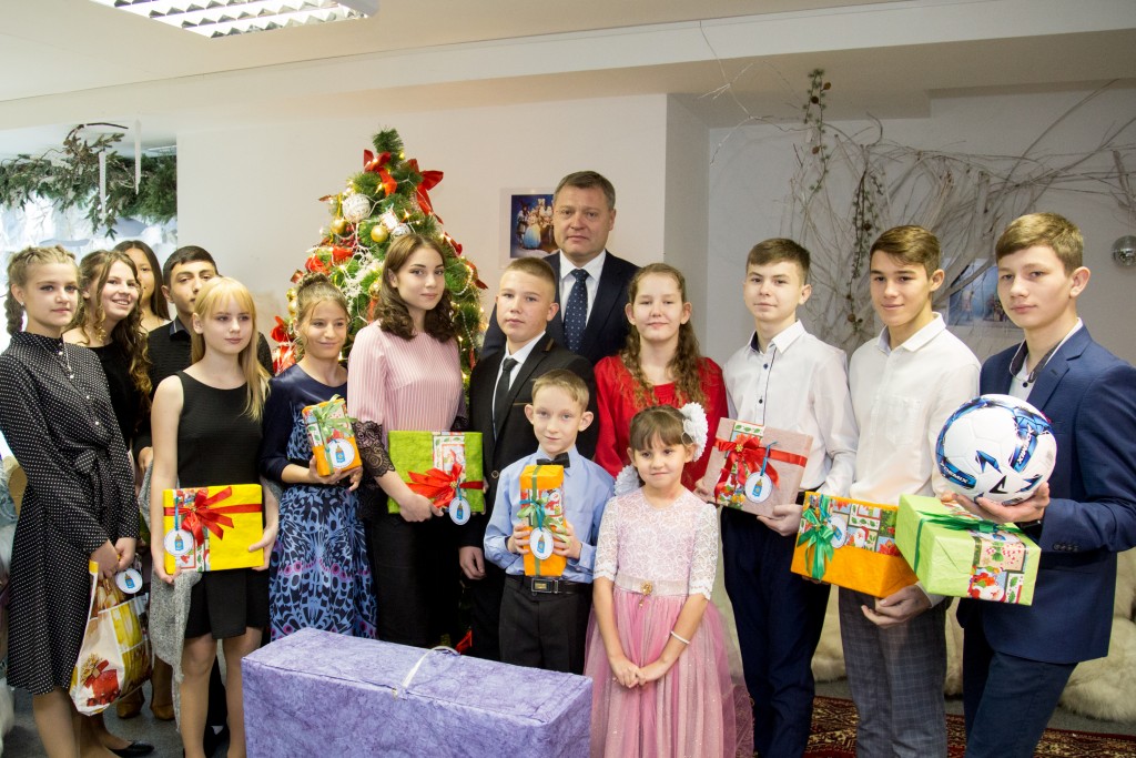 Астраханский губернатор рассказал о своем детстве и лучшем подарке на Новый год