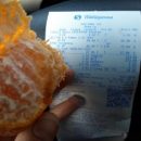 Астраханец  купил в супермаркете мандарины с червями