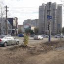 Движение на дороге в Астрахани, где в яму частично провалилась машина, восстановлено