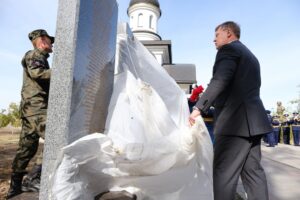 В честь юбилея ГЛИЦ им. В. П. Чкалова в Ахтубинске открыли новые памятники и храм